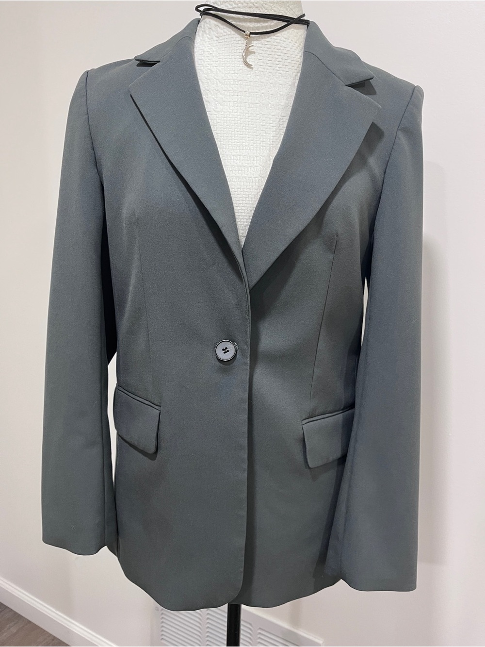 H&M Women's Single-Button Blazer in Charcoal Gray